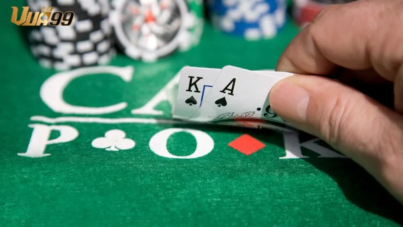 Hiểu rõ luật và vị trí trong bàn Poker Vua99